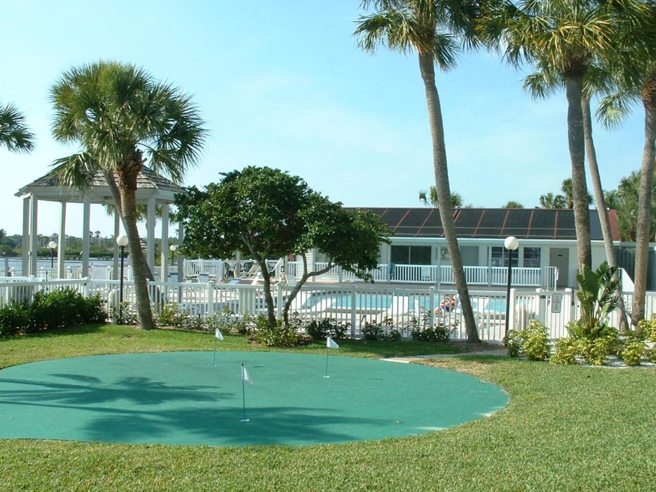 Bermuda Bay Beach Club St. Petersburg Bagian luar foto