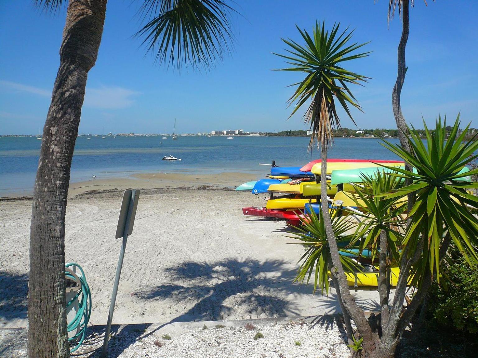 Bermuda Bay Beach Club St. Petersburg Bagian luar foto